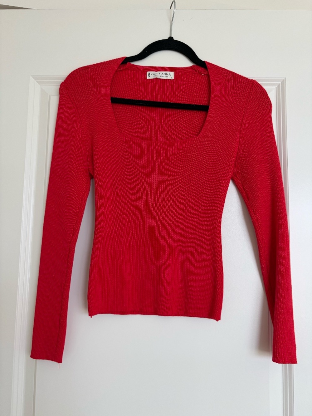 Jon & Anna red long sleeve